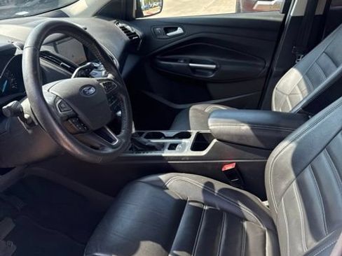 Used 2017 Ford Escape Titanium FWD image 4