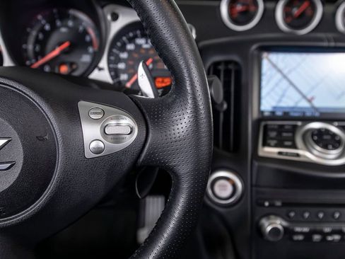 Used 2018 Nissan 370Z Touring image 40