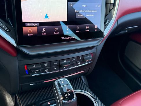 Used 2022 Maserati Ghibli Modena RWD image 19