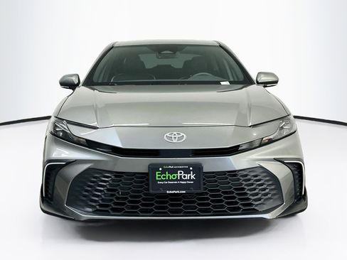 Used 2025 Toyota Camry SE FWD image 2
