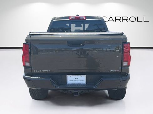 Used 2025 Chevrolet Colorado ZR2 w/ Technology Package AWD/4WD image 4