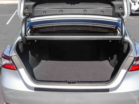 Certified 2022 Toyota Camry SE w/ Carpet Mat Package (TMS) FWD image 32
