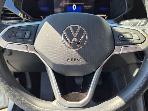 Used 2022 Volkswagen Taos S image 28