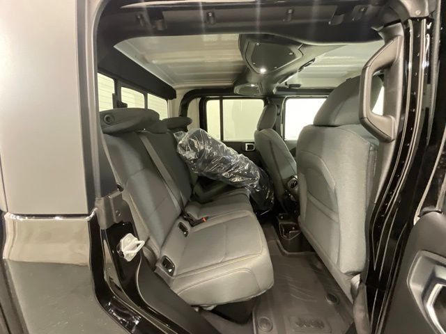 New 2026 Jeep Gladiator Mojave AWD/4WD image 25