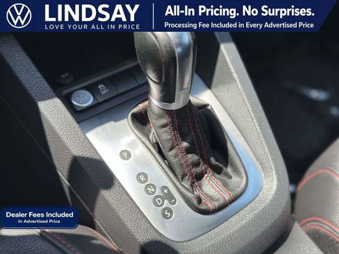 Used 2013 Volkswagen Jetta GLI FWD image 19