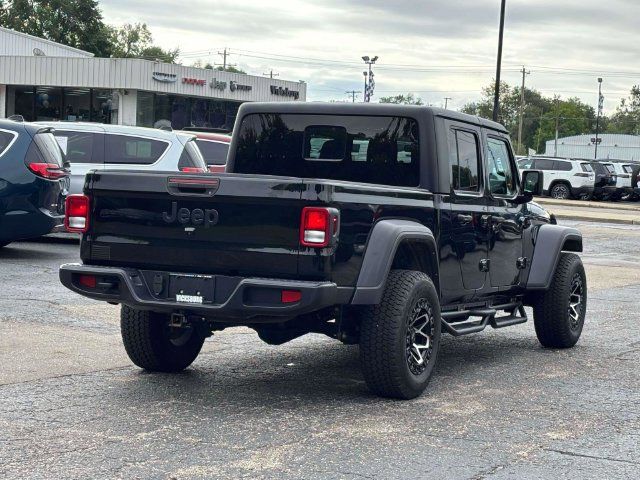 Used 2023 Jeep Gladiator Sport AWD/4WD image 27