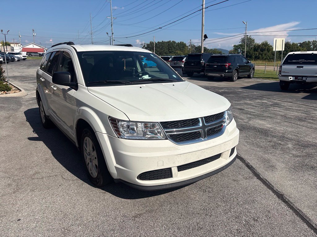 Used 2017 Dodge Journey SE FWD image 3