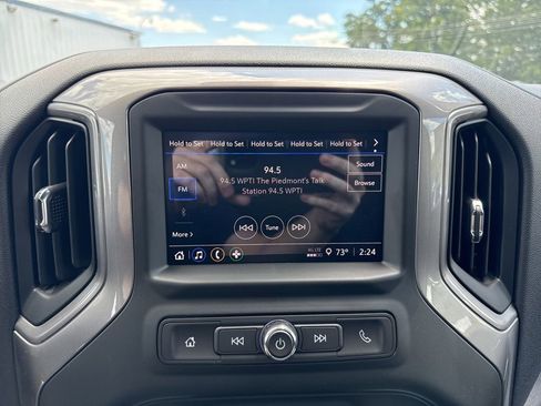 Used 2026 GMC Sierra 1500 Pro AWD/4WD image 13