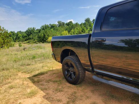 Used 2017 RAM 1500 Sport w/ Quick Order Package 26Q Night AWD/4WD image 9
