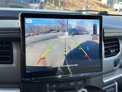 Used 2024 Ford Expedition Max XLT image 10