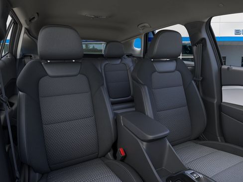 New 2026 Chevrolet Trax LT w/ Midnight Edition FWD image 16