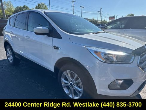 Used 2017 Ford Escape SE FWD image 5