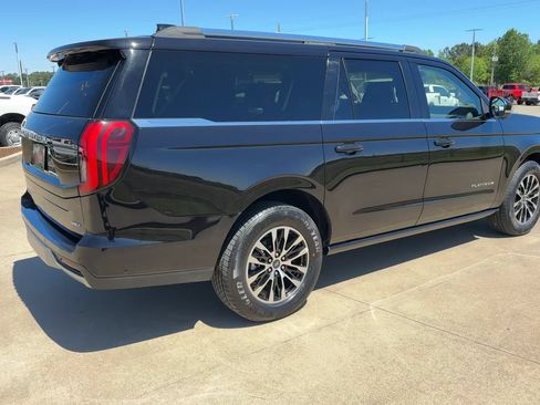Used 2025 Ford Expedition Max Platinum AWD/4WD image 9