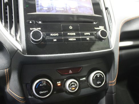 Used 2021 Subaru Crosstrek 2.0i Premium image 16