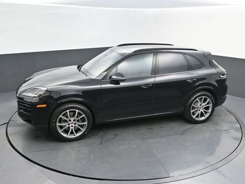 New 2026 Porsche Cayenne image 25