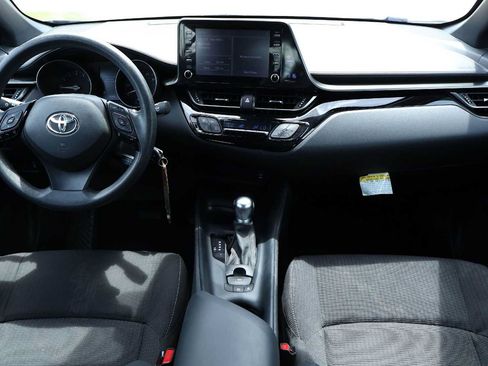Used 2019 Toyota C-HR LE FWD image 10