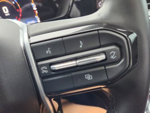 Used 2023 Chevrolet Colorado LT w/ LT Convenience Package II image 37