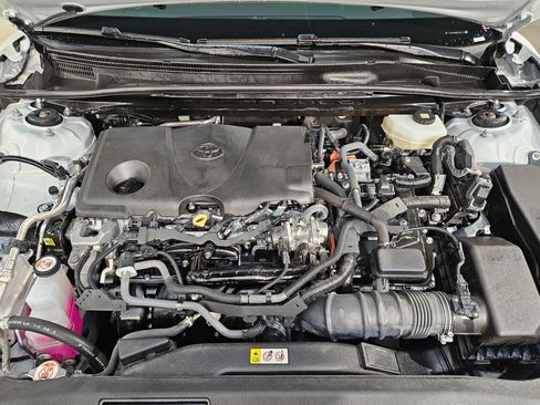 Used 2025 Toyota Camry XSE FWD image 19