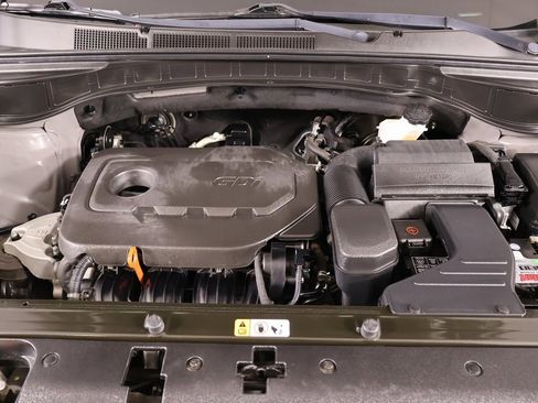 Used 2018 Hyundai Santa Fe Sport image 18