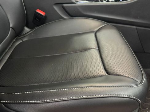 Used 2025 Jeep Grand Cherokee Limited w/ Luxury Tech Group II image 26