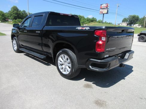 Used 2022 Chevrolet Silverado 1500 Custom AWD/4WD image 4