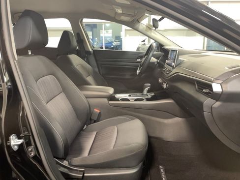 Used 2024 Nissan Altima 2.5 SV AWD/4WD image 15