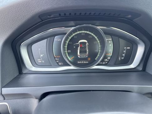 Used 2017 Volvo S60 T5 Inscription Platinum image 12