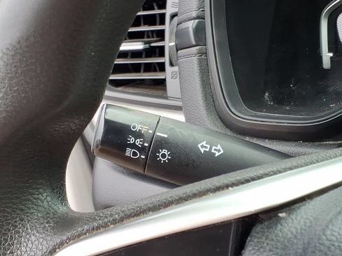 Used 2017 Honda CR-V LX image 15