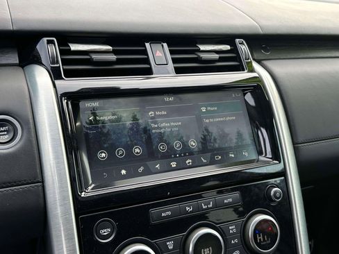 Used 2020 Land Rover Discovery HSE Luxury image 29