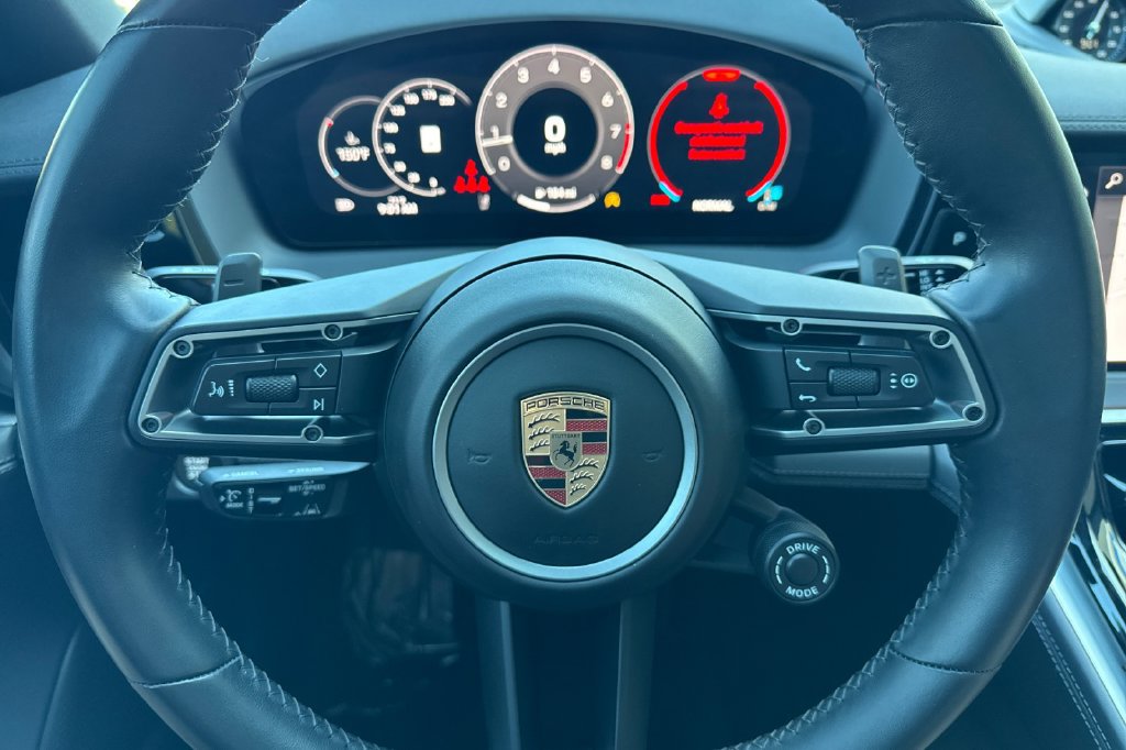 Used 2024 Porsche Panamera RWD image 27