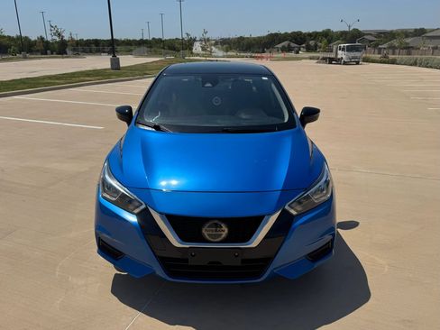 Used 2021 Nissan Versa SV FWD image 7