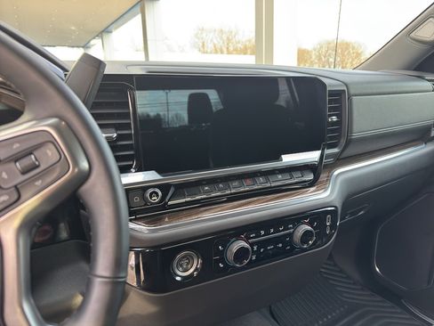 Used 2023 Chevrolet Silverado 1500 LT image 17