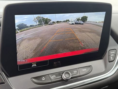Used 2025 Chevrolet Blazer LT FWD image 18