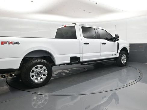 Used 2024 Ford F250 XLT w/ FX4 Off-Road Package AWD/4WD image 21