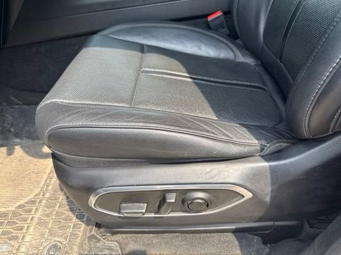 Used 2024 Jeep Wagoneer L Series II w/ Flexible Seating Group AWD/4WD image 22