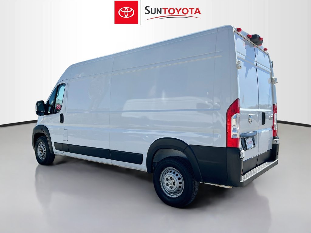 Used 2025 RAM ProMaster 2500 w/ Convenience Group FWD image 3