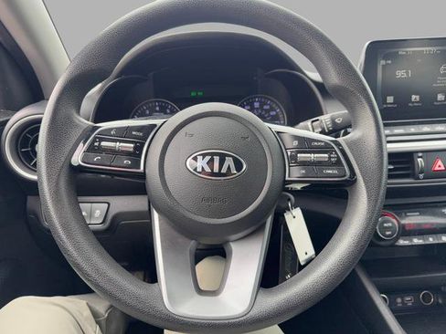 Used 2019 Kia Forte LXS image 12