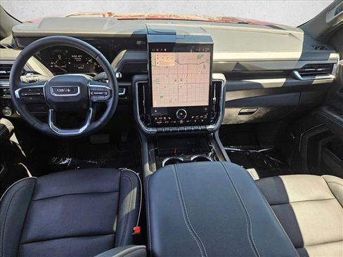 Used 2025 GMC Yukon Elevation w/ LPO, Elevation Black Package AWD/4WD image 16