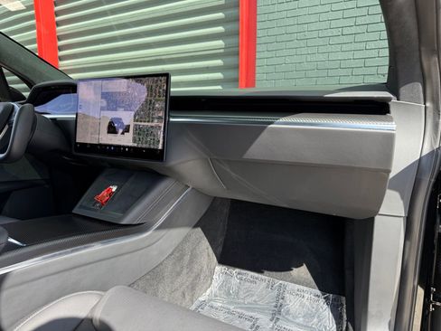 Used 2022 Tesla Model X Plaid image 20
