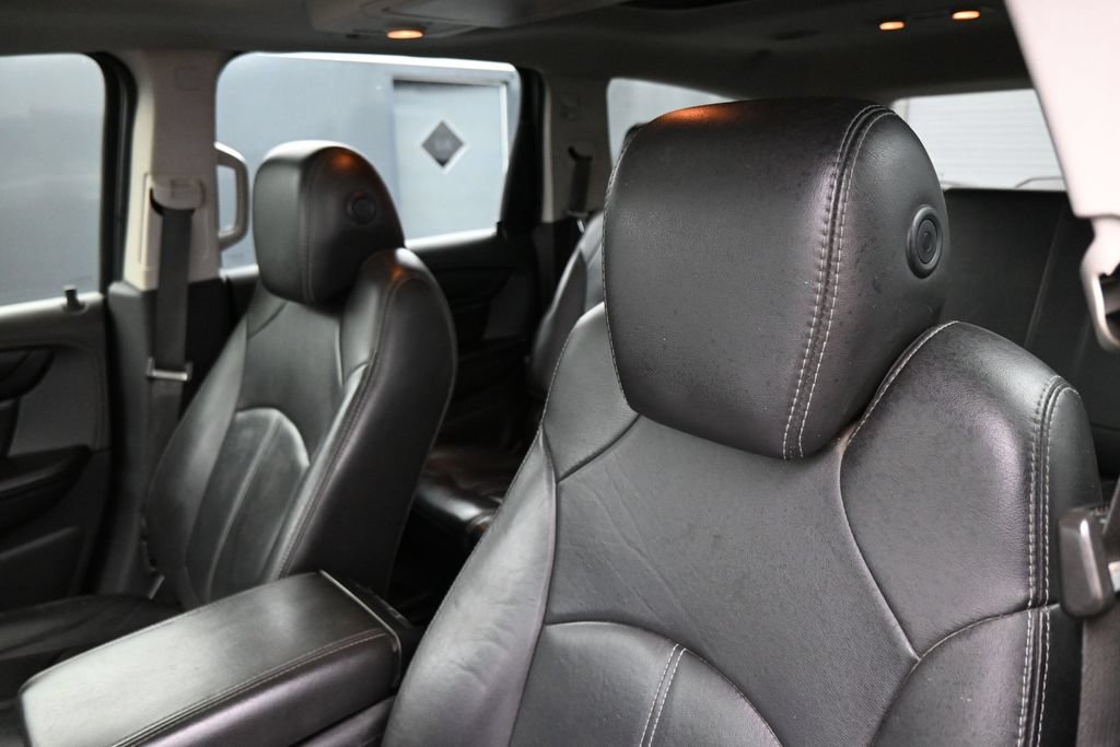 Used 2016 Chevrolet Traverse LT FWD image 12