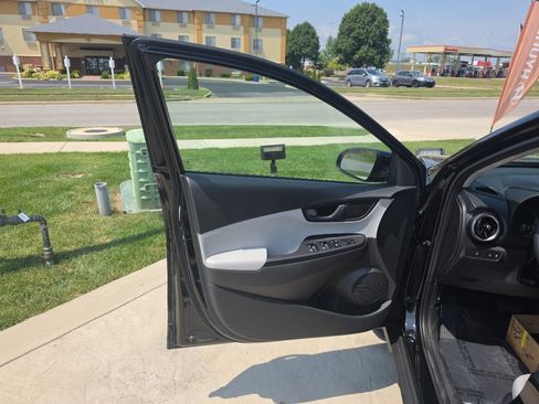 Certified 2023 Hyundai Kona SEL w/ Cargo Package AWD/4WD image 18