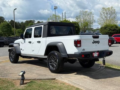 New 2026 Jeep Gladiator Sport AWD/4WD image 5