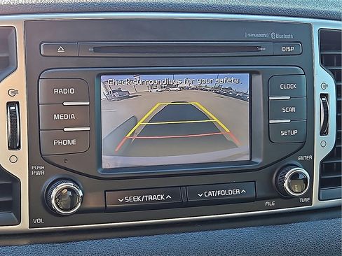 Used 2018 Kia Sportage LX image 21