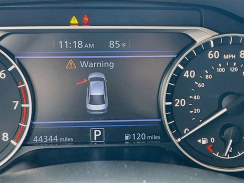 Used 2023 Nissan Altima 2.5 SR AWD/4WD image 15