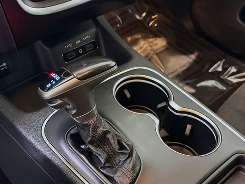 Used 2020 Dodge Durango SXT w/ 3rd Row Seating Group image 19