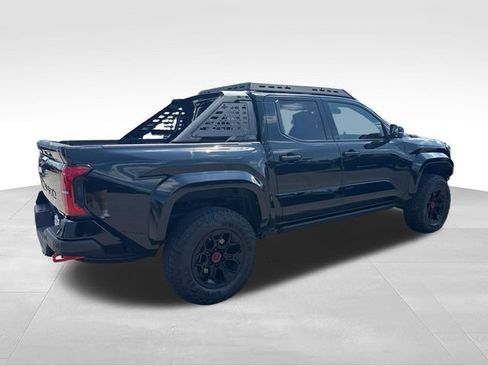 Used 2025 Toyota Tacoma TRD Pro AWD/4WD image 5