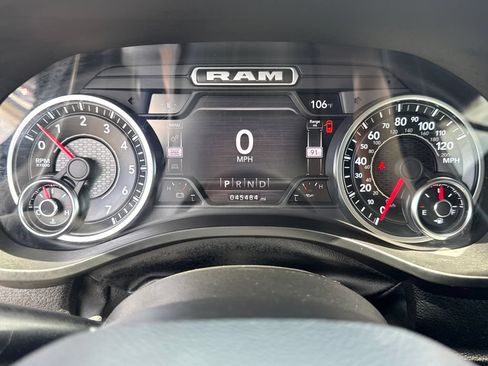 Used 2022 RAM 1500 Laramie AWD/4WD image 46