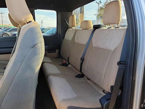 Used 2022 Ford F150 XLT image 9