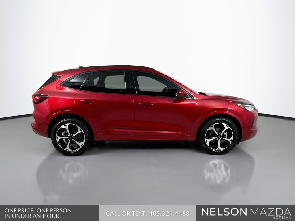 Used 2023 Ford Escape ST-Line Select w/ Tech Pack #2 AWD/4WD image 5