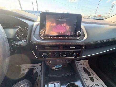 Used 2021 Nissan Rogue S FWD image 11